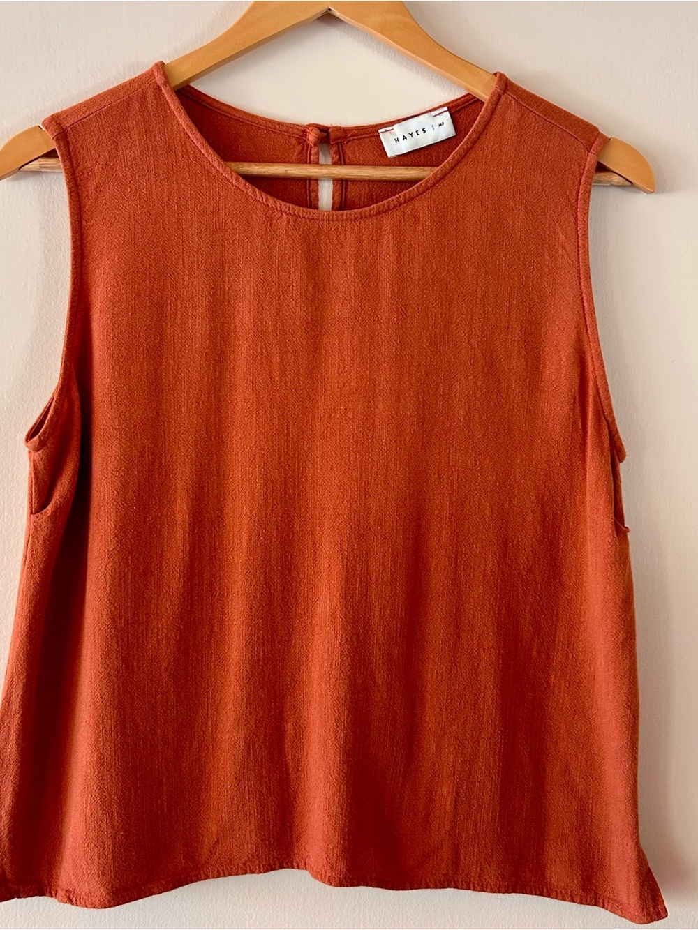 Rust Sleeveless Scoop Neck Top Hayes Small Button Closure Back Neck Linen Blend